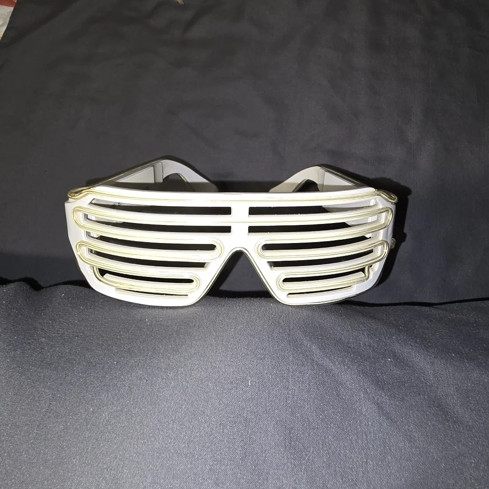 {SOLD} Elite Eyewear Wireless Light-Up Shutter Shades (Blue/White Frame) - Picture 4 of 8